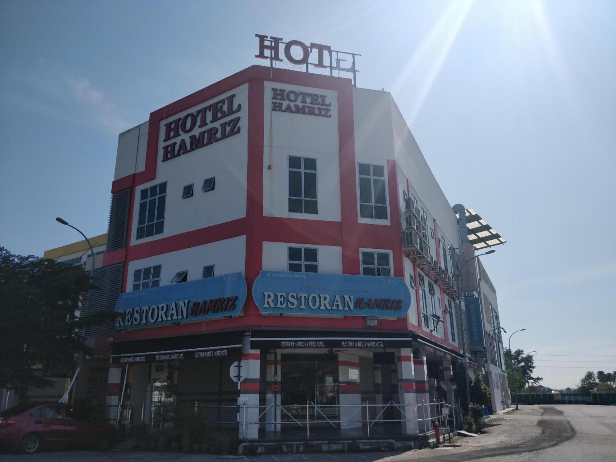 Oyo 90995 Hotel Nk Impian Seri Iskandar Exterior foto